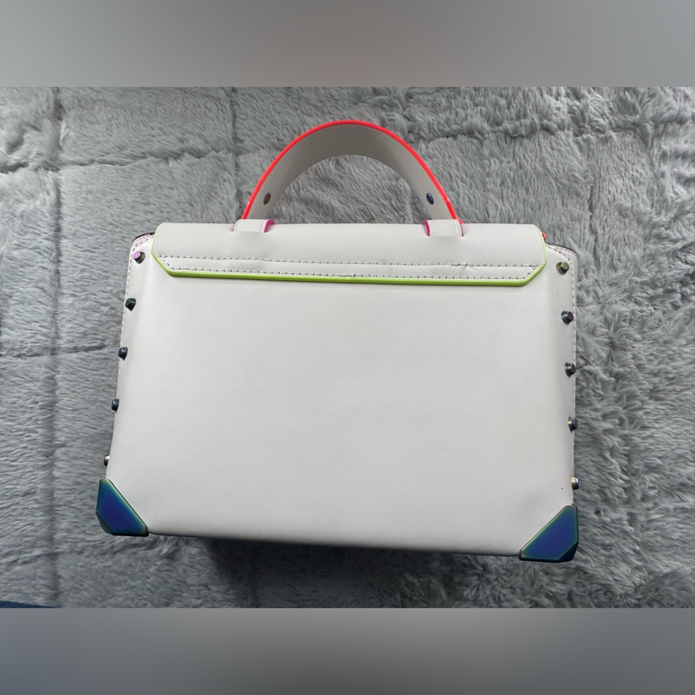 Michael Kors neon trim Manhattan small bag great condition - Picture 3 of 6
